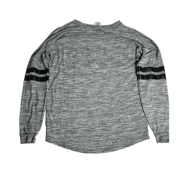 Pink VS Lightweight gray Long-Sleeve size XS - Picture 2 of 10